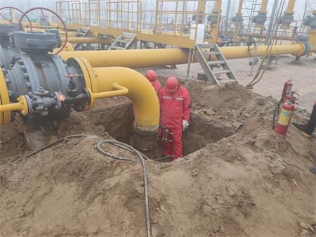 2019年12月濮阳供气站天然气管道带气切割-竖管横切DN400